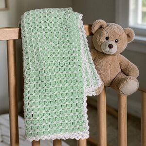 Handmade BABY BLANKET Square Crochet Lime Green White 39"X39" Scallop Border